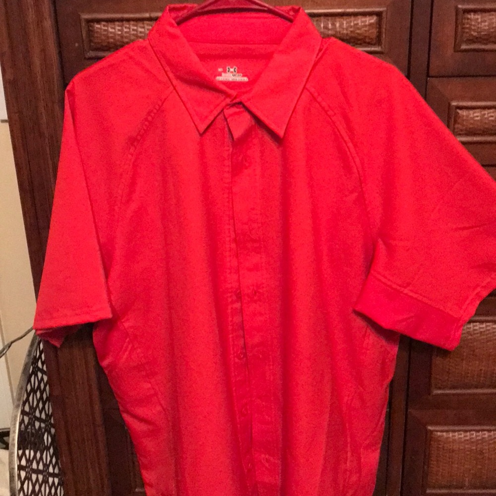 Men’s Under Armour short sleeve button down.